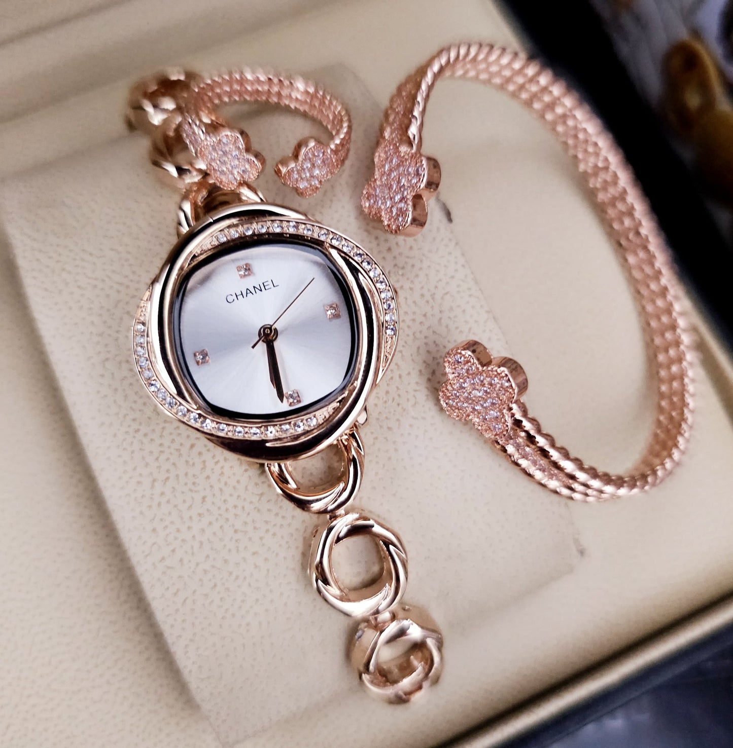 CHANEL ✨