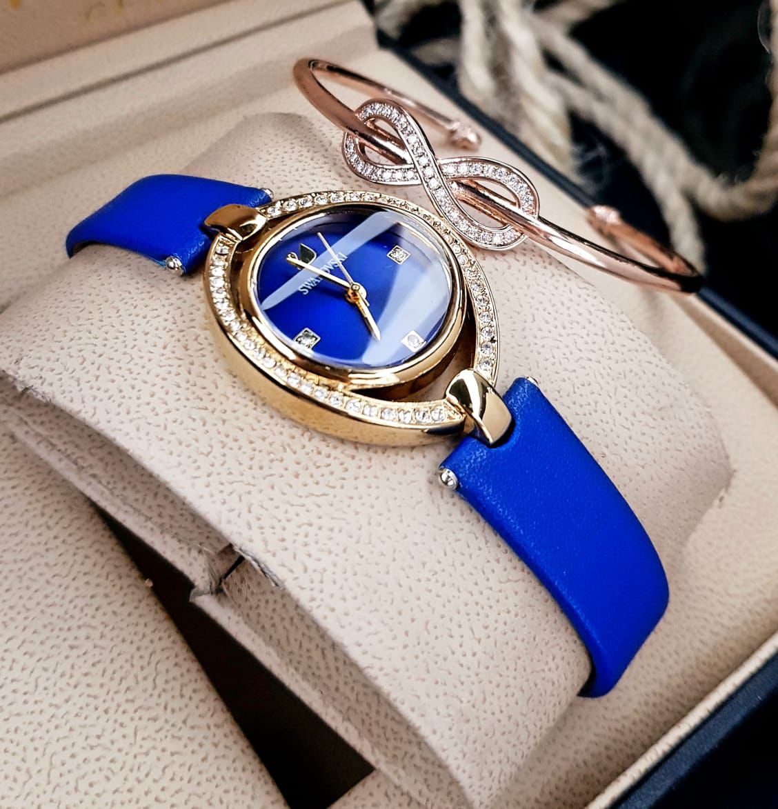 SWAROVSKI PULSO CUERO