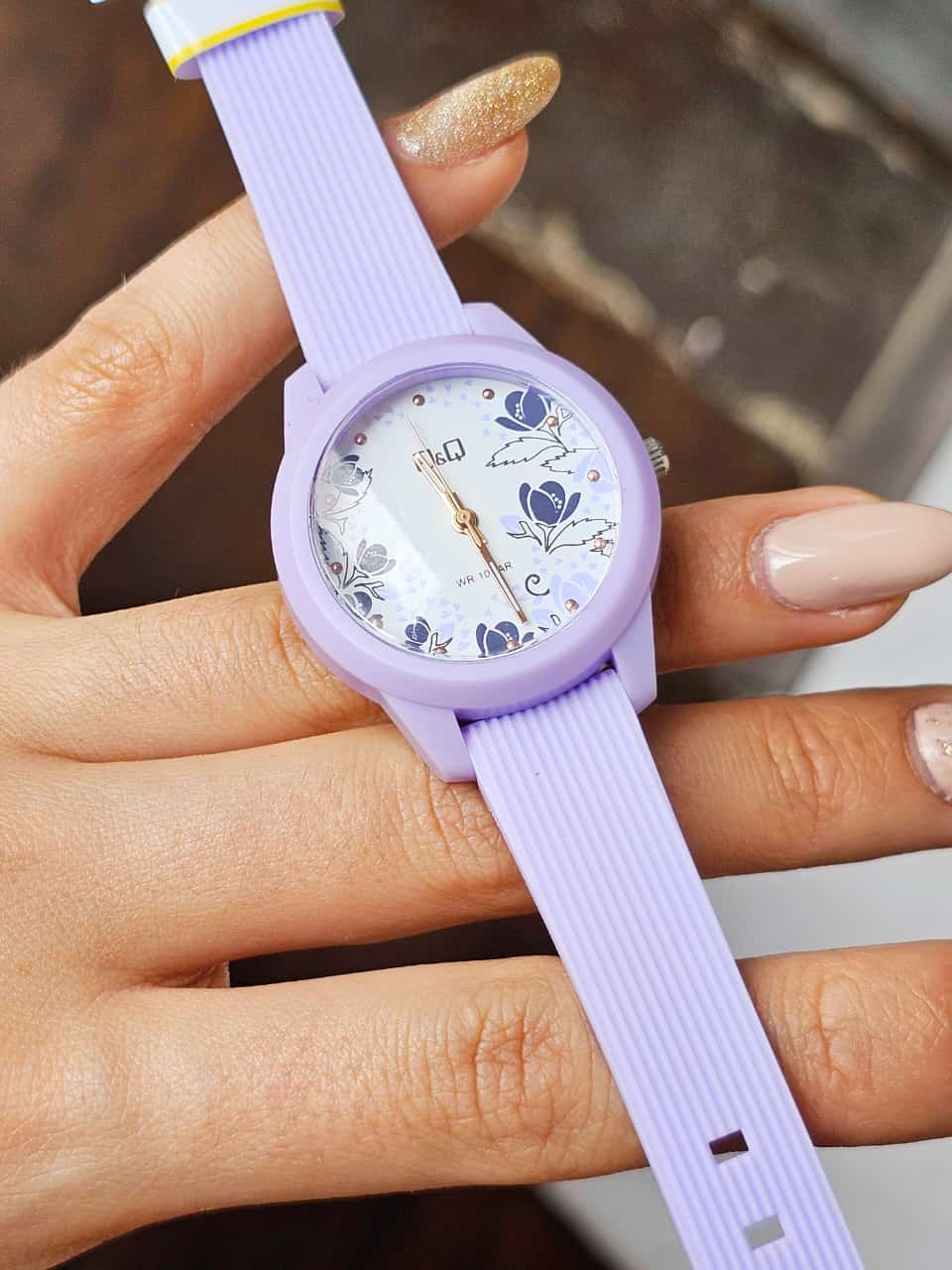 Q&Q PULSO GOMA R01 ✨