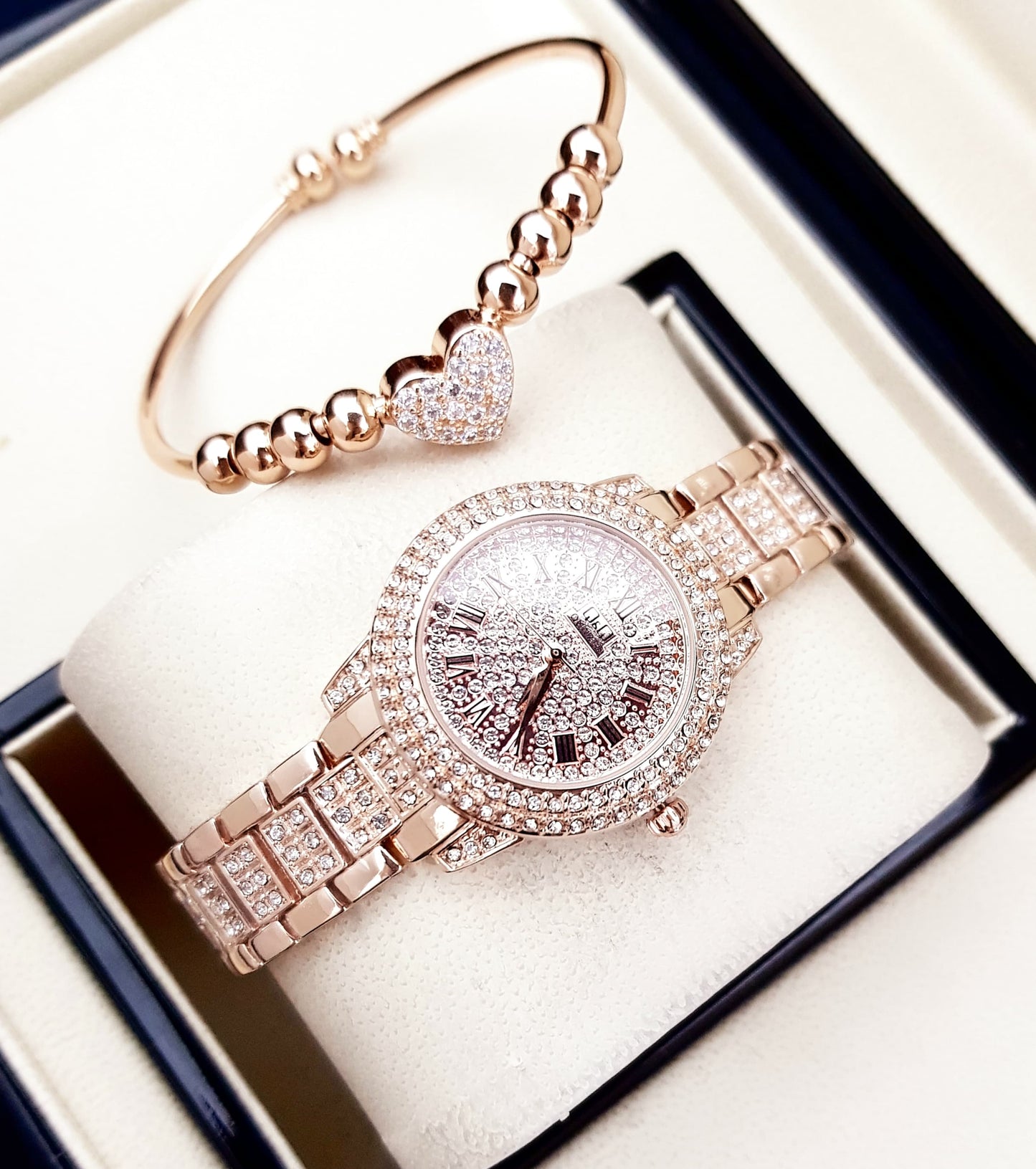 QYQ CUBANO CON PULSERA Y ANILLO